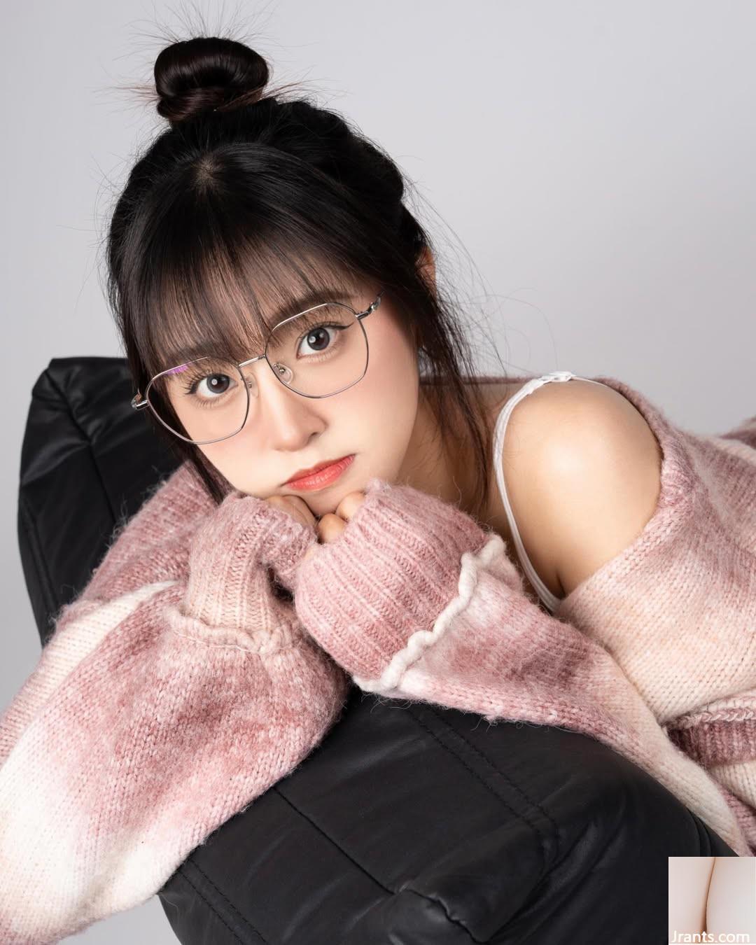 Cô gái ngọt ngào to lớn “Dae C” Hình dáng nóng bỏng đang bắt mắt và quyến rũ (10p)