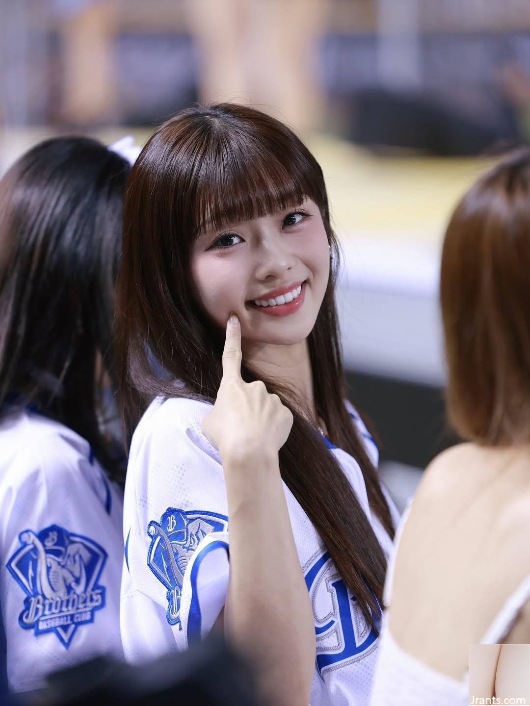 Người yêu lớn mắt “Winnie” khuôn mặt đầy quyến rũ khiến mọi người nghiện (10p) - Ảnh 5