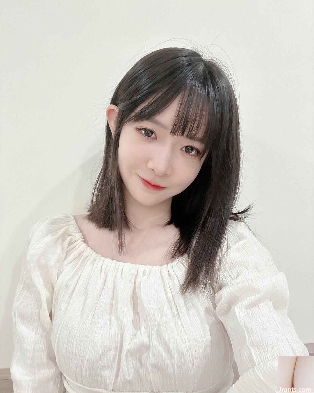 Khuôn mặt xinh đẹp của một cô gái bên cạnh thật ấm lòng (10p) - Ảnh 10