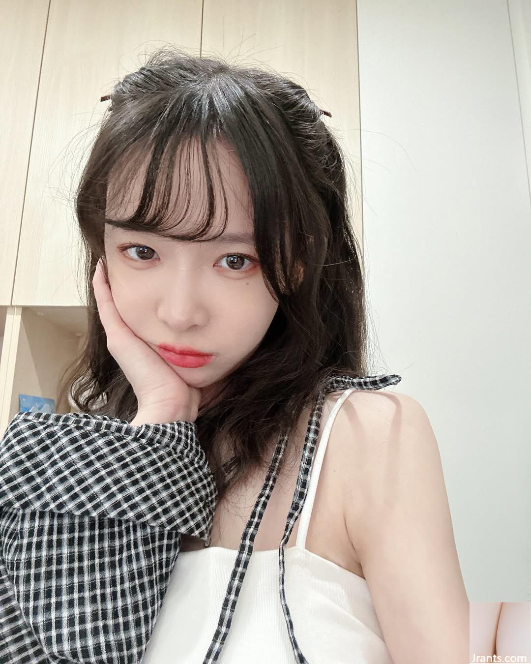 Khuôn mặt xinh đẹp của một cô gái bên cạnh thật ấm lòng (10p) - Ảnh 6