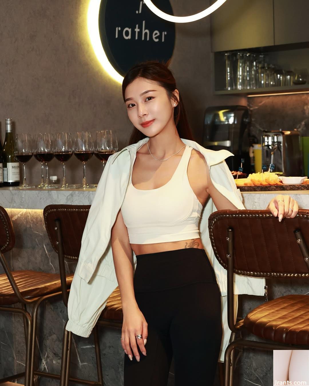 “Cao Yuanyuan” Nữ thần ngọt ngào và gợi cảm với tính khí quyến rũ (10p) - Ảnh 7