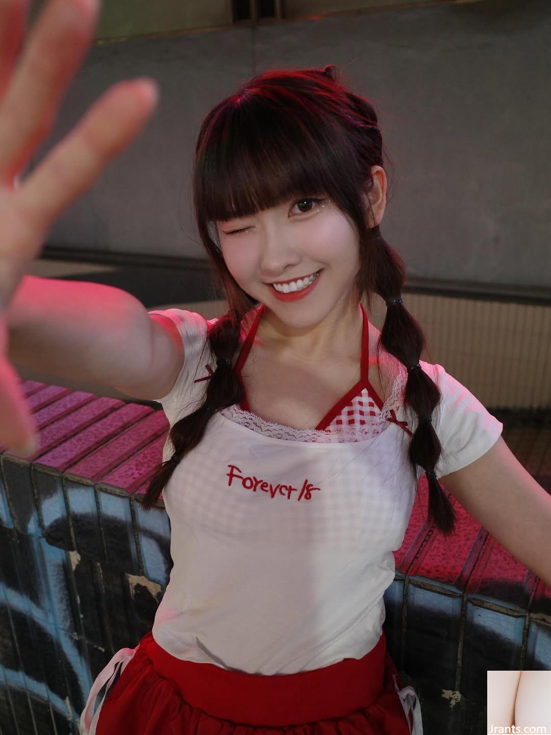 Cô bé ngựa nhỏ “Dong Aiyun” trêu chọc mọi cái nhìn bạn nhìn (10p)