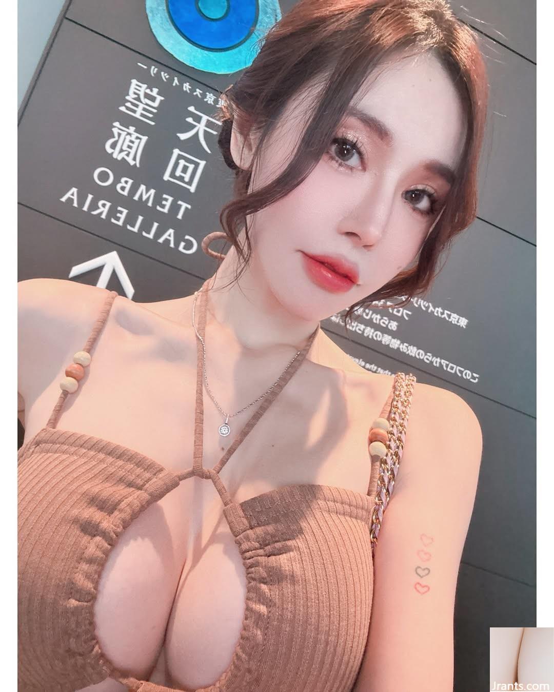 Người làm móng nóng “Molly” thể hiện hình dáng màu trắng và dịu dàng của cô. Toàn bộ bức tranh là siêu hấp dẫn (10p) - Ảnh 9