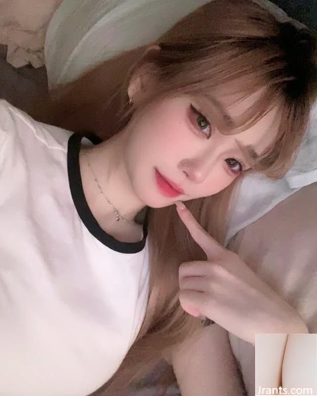 “Zhiyun” Hidden tròn và bộ ngực đẹp (10p) - Ảnh 8