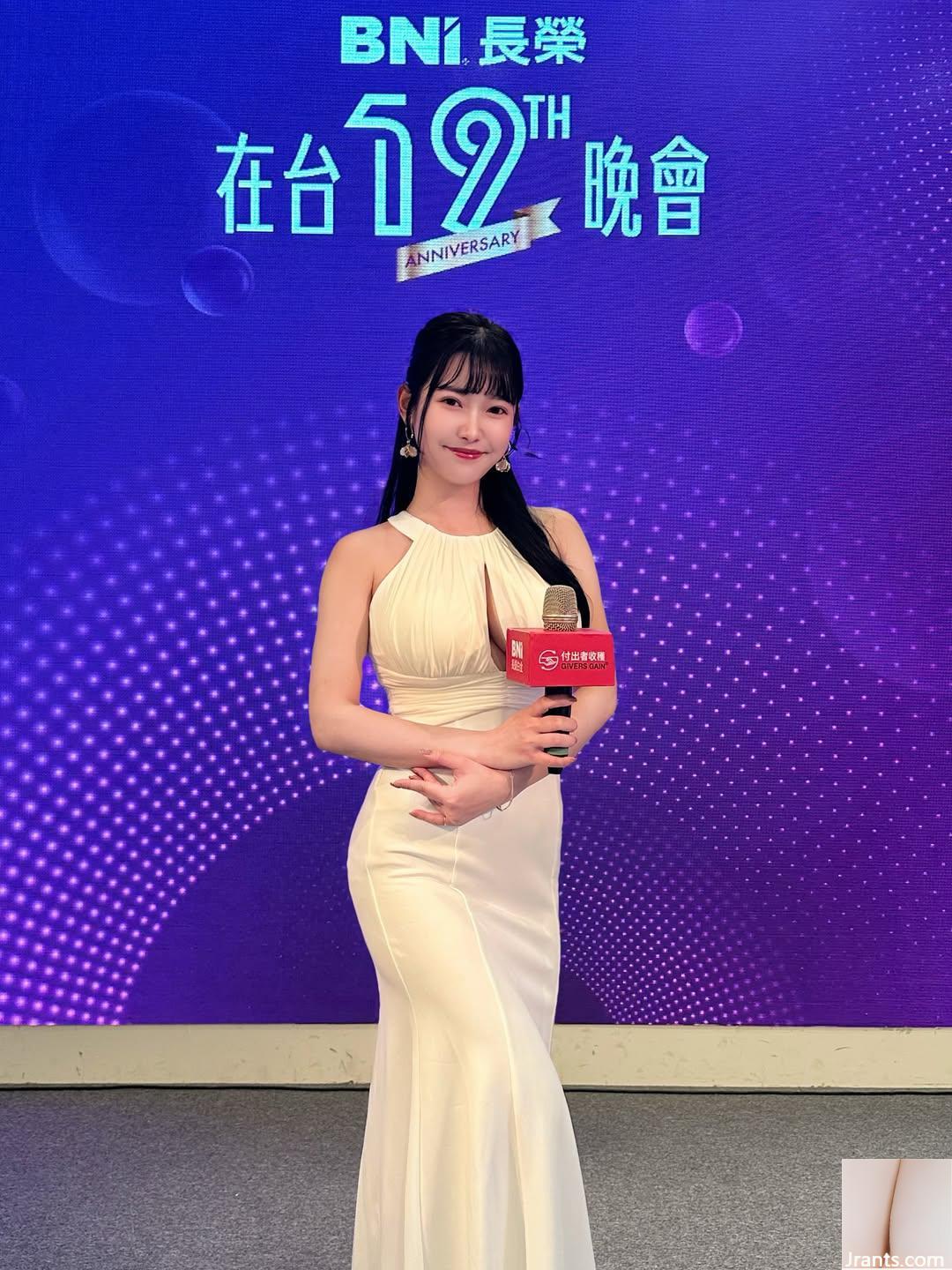 “?(篃o妚烃o妚寃o妞妳Mọi người đều không thể rời mắt khỏi cô ấy (10P) - Ảnh 2