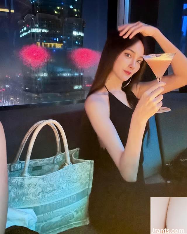 “Xue’er” có ngoại hình và hình tuyệt vời (10p)