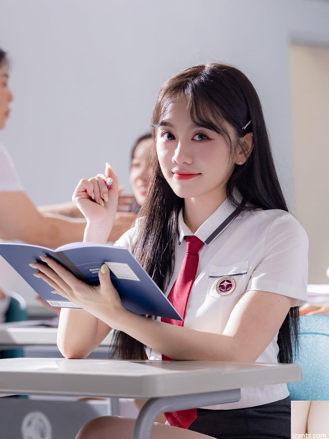 Vẻ ngoài ngọt ngào của “Ruotong” ẩn giấu thân hình quyến rũ (10P)