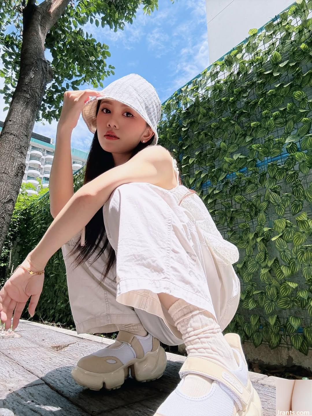 Vẻ ngoài ngọt ngào của “Ruotong” ẩn giấu thân hình quyến rũ (10P) - Ảnh 3