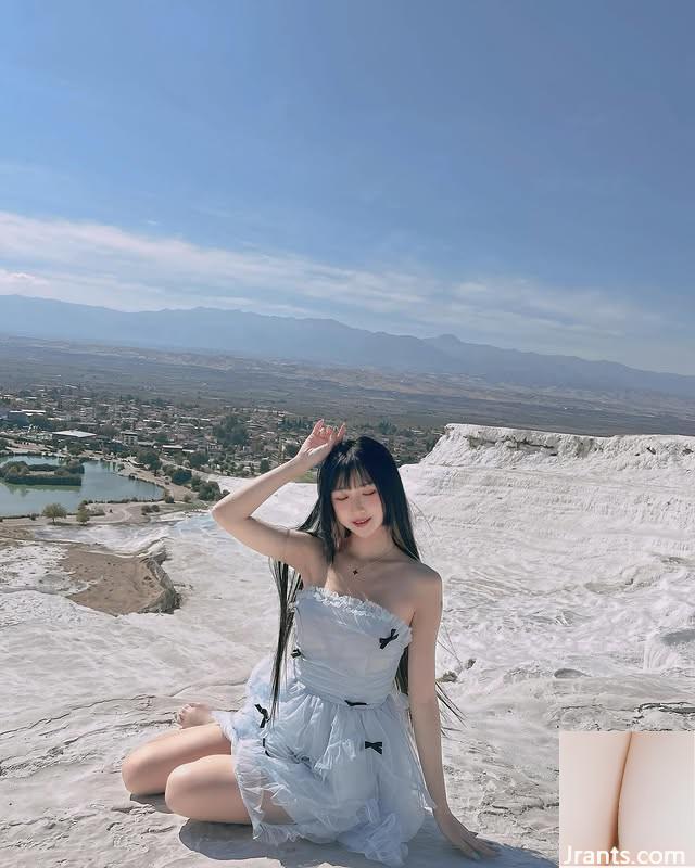 Cô gái xinh đẹp xinh đẹp “Ana Sinni” cho thấy hình dáng mềm mại và sự quyến rũ của cô ấy (10p) - Ảnh 5