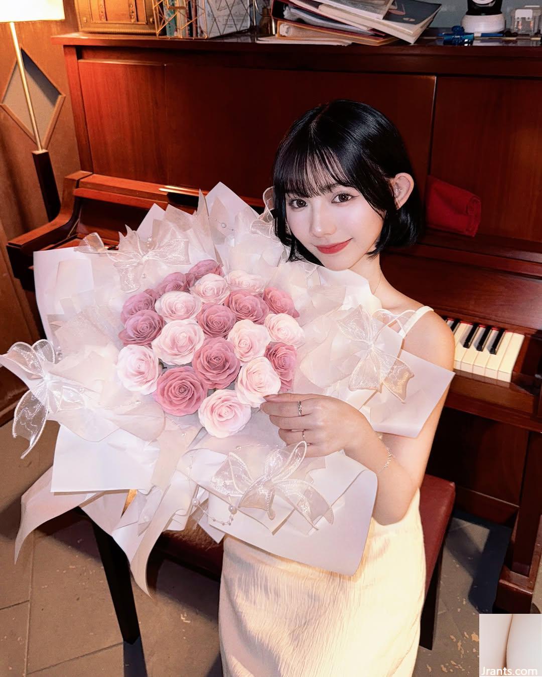 “Xiao Ruo” có dáng người mảnh khảnh nhưng lại có dáng chuẩn … Hương trầm hương nồng nàn (10P) - Ảnh 7