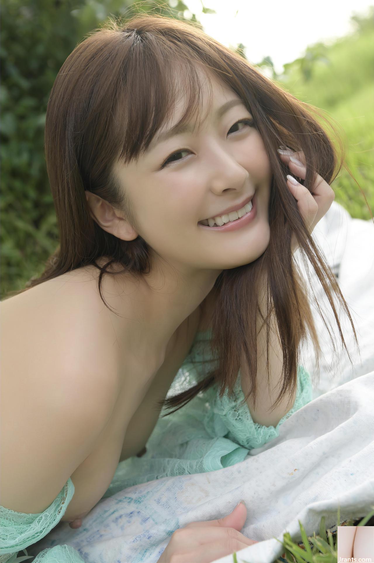 (Qingkong ひかお) Nụ cười ngọt ngào đến nỗi không khí biến thành ngọt ngào (27p) - Ảnh 16