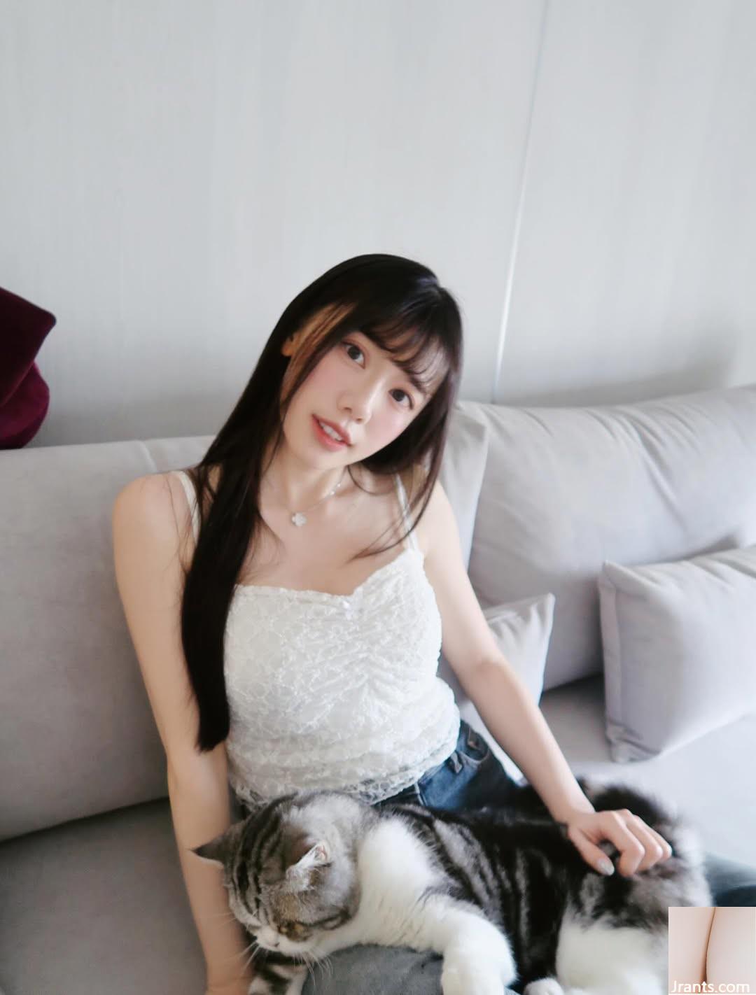 Sữa “Pipi” tràn đầy năng lượng quá! Không thể kiềm chế được thân hình quyến rũ (10P)