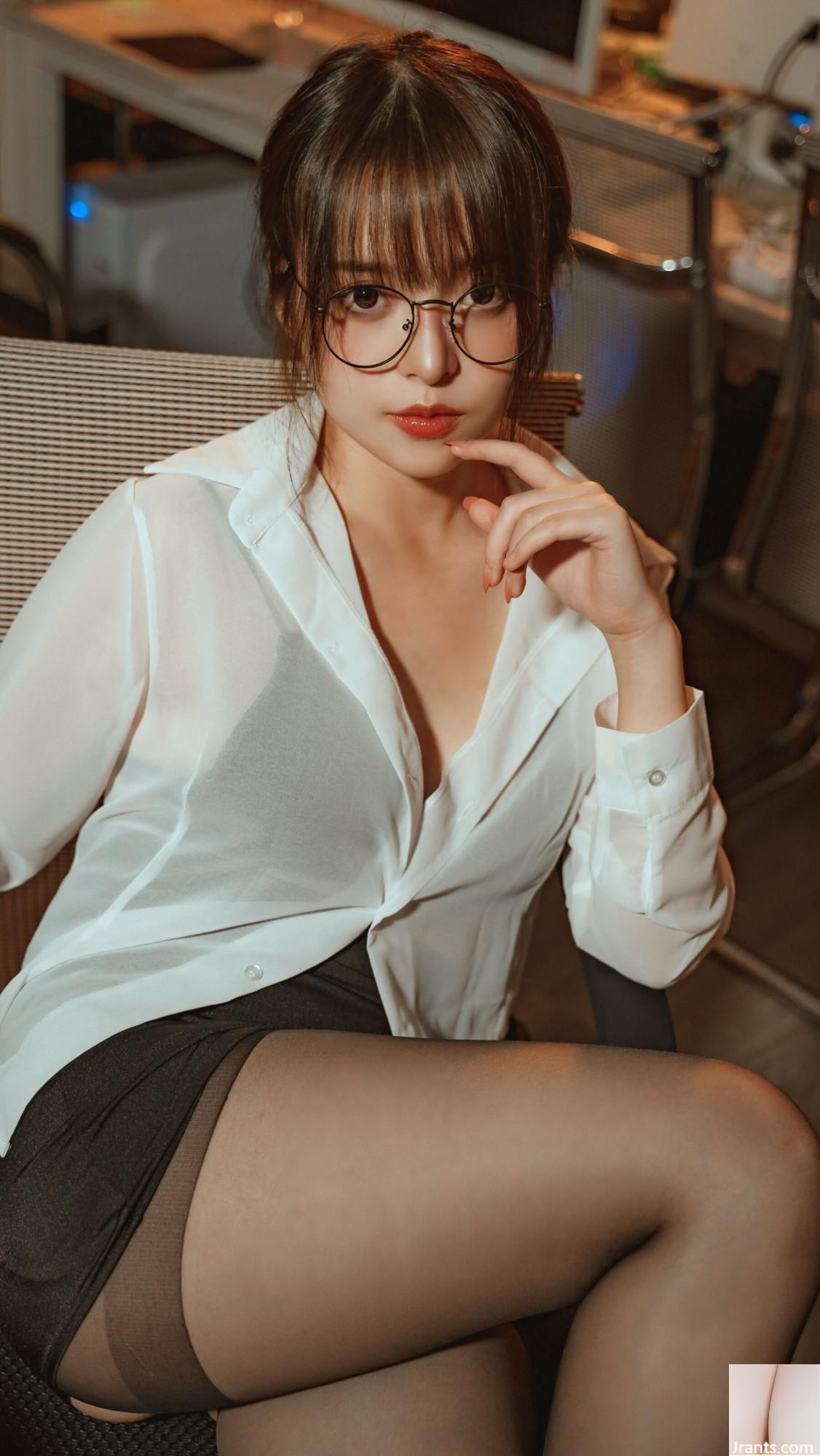 Thỏ Nana có hương vị dâu tây “Office ol · Giáo viên mong muốn” (42p) - Ảnh 15