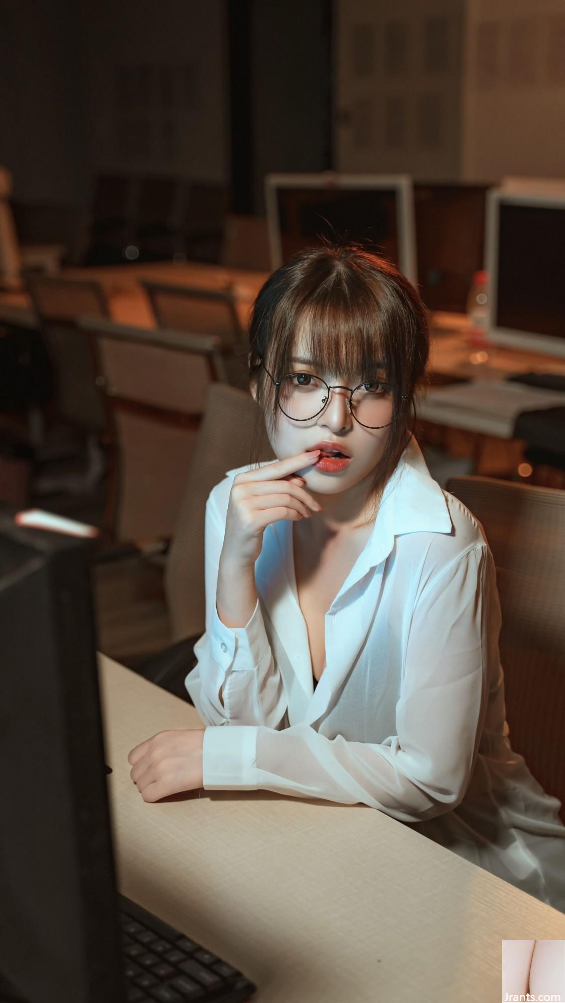 Thỏ Nana có hương vị dâu tây “Office ol · Giáo viên mong muốn” (42p) - Ảnh 4