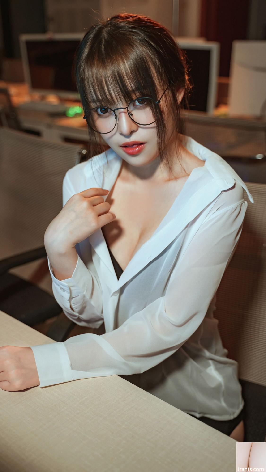 Thỏ Nana có hương vị dâu tây “Office ol · Giáo viên mong muốn” (42p) - Ảnh 7