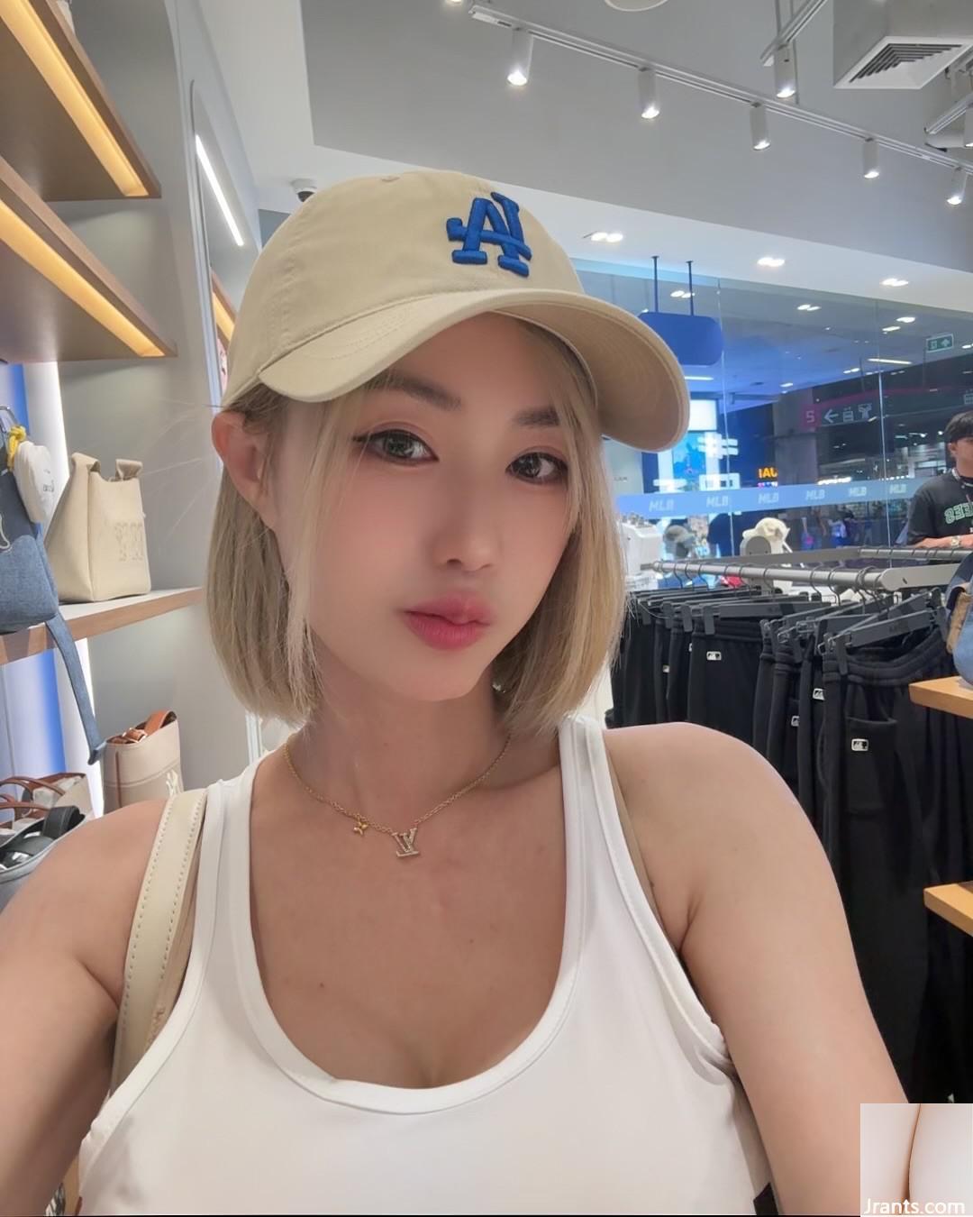 Cô gái tóc vàng “Mewbd” có một cơ thể nóng bỏng đang phình ra phía trước và nghiêng về phía sau (11p) - Ảnh 6