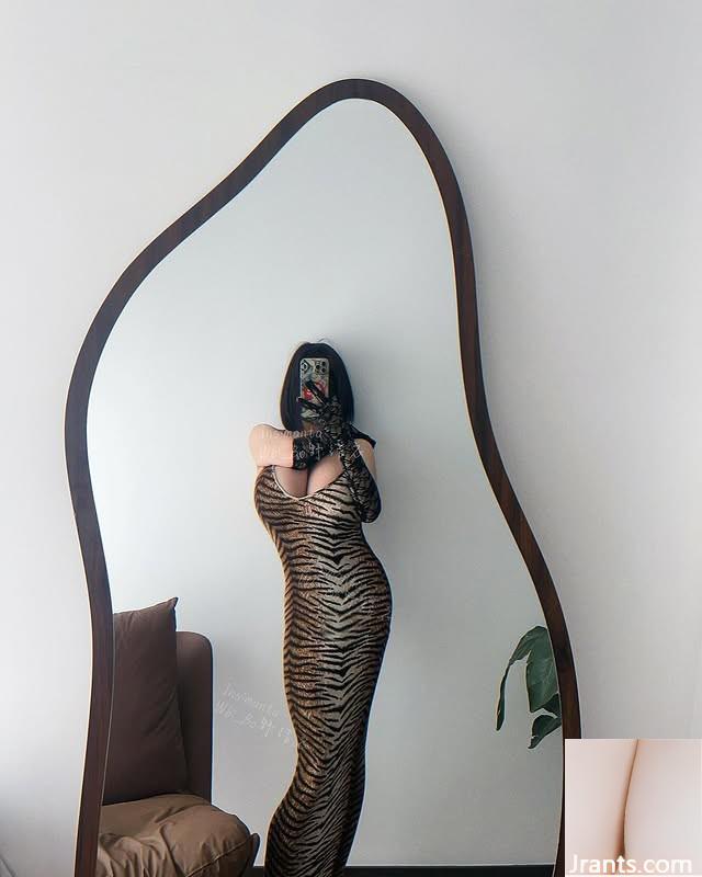 Cô gái ngọt ngào “Xiao XI” có làn da siêu trắng và mềm mại, phù hợp với mắt (10p) - Ảnh 4