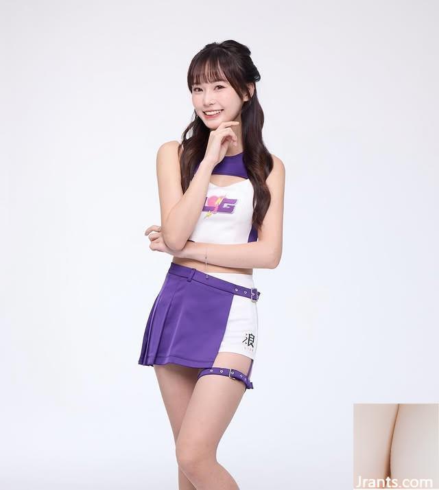 “Candy sữa Chen” Sunny Charm đang say sưa (10p) - Ảnh 2