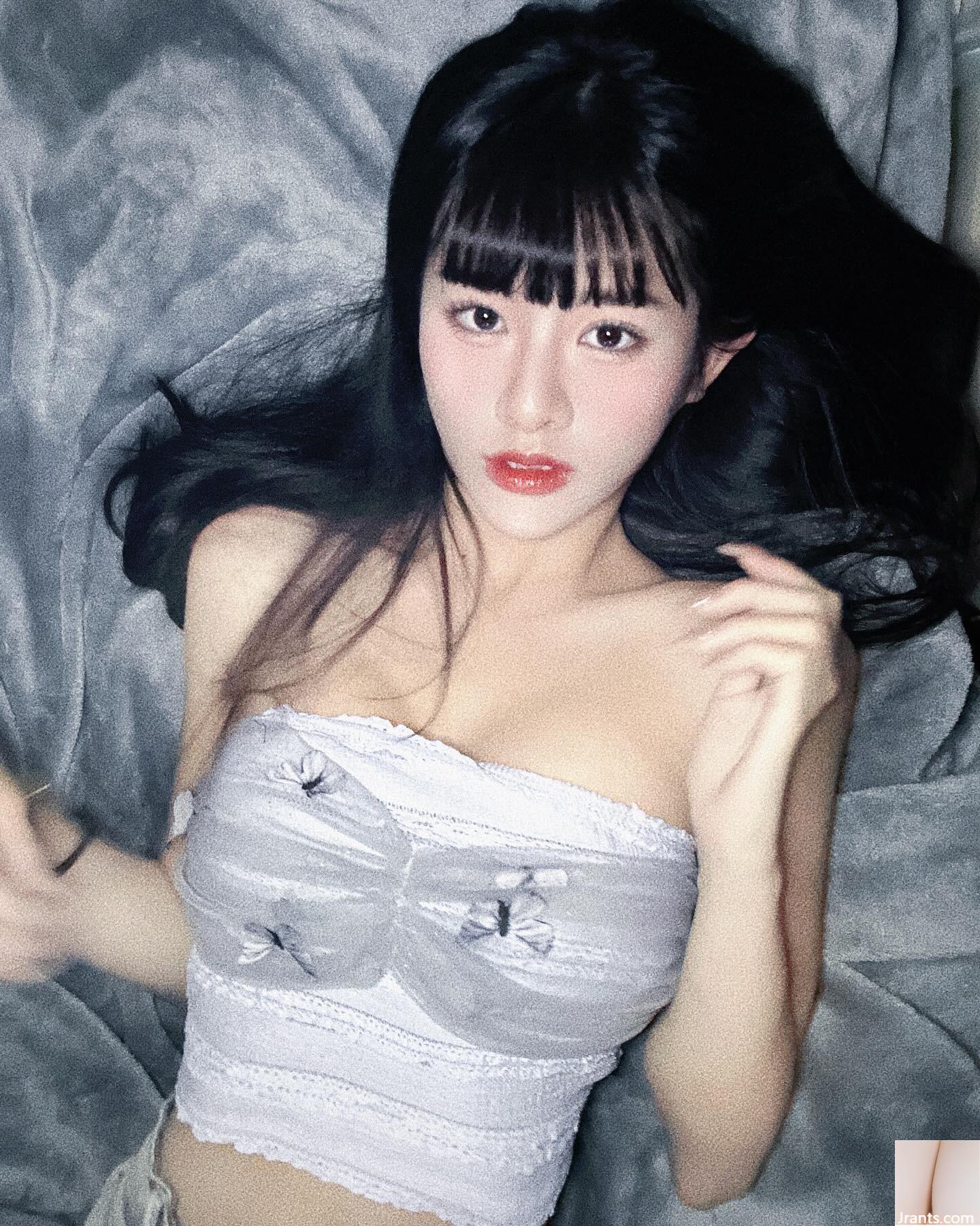 Những bức ảnh quyến rũ “trái tim hạnh phúc” gợi cảm và cay làm cho mọi người không thể nhìn thấy (10p) - Ảnh 2