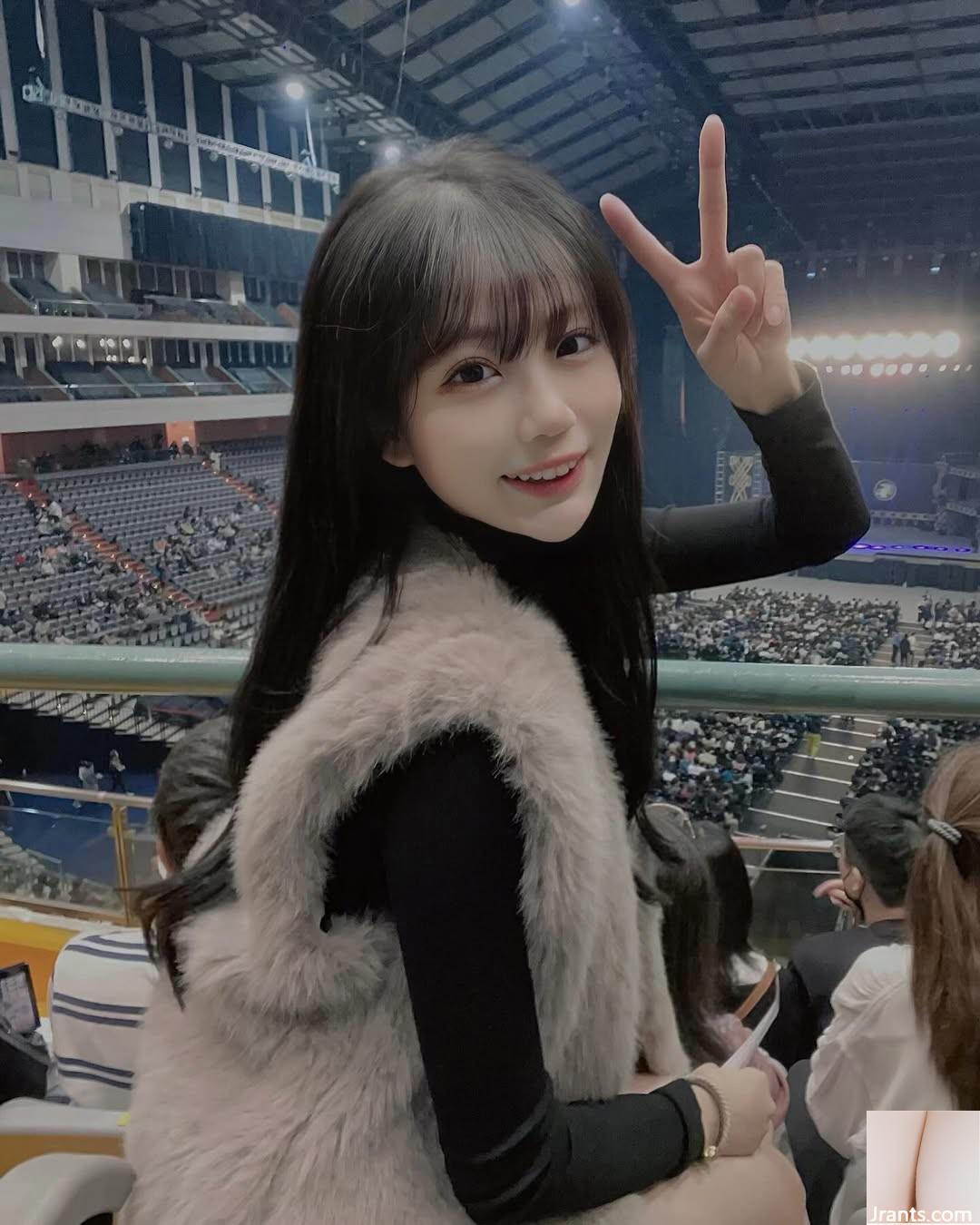 Cô nàng đáng yêu “Phoebe” có gương mặt sáng, quyến rũ và toàn thân không chê vào đâu được (10P) - Ảnh 7