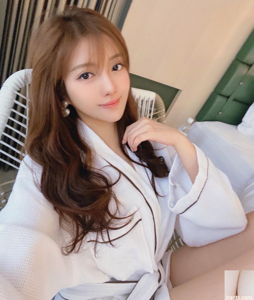 Mô hình ngọt ngào “Ou Yongyi” có khuôn mặt thuần khiết và ngây thơ với bộ ngực đẹp và một con số tốt (10p)