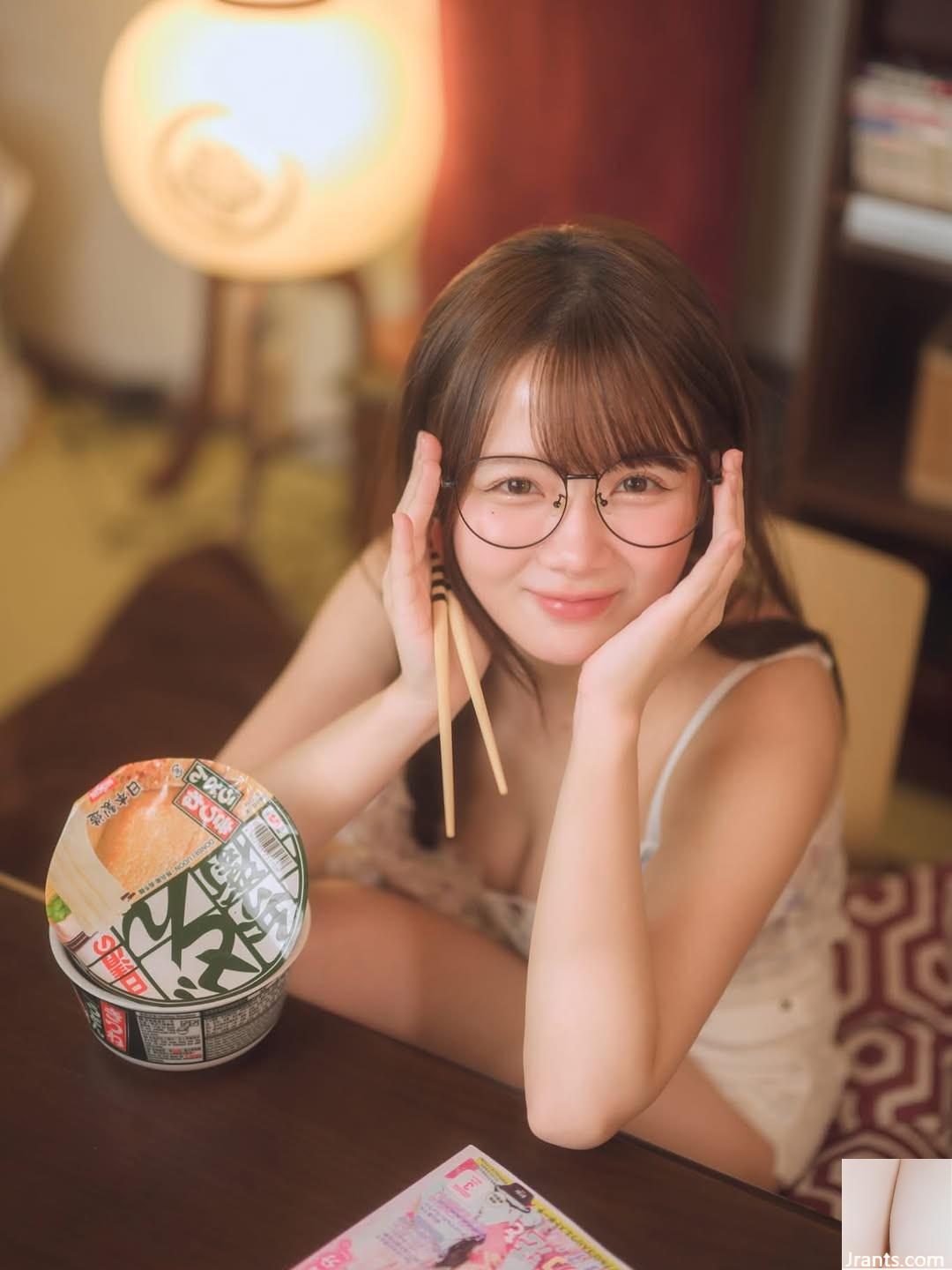 Chú ngựa nhỏ “Qian Qian” có những đường cong quyến rũ và bắt mắt! Đôi mắt quyến rũ đầy điện (10P) - Ảnh 4