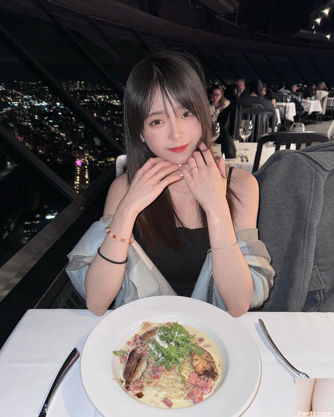 Con ngựa nhỏ gợi cảm “Yuanyuan” chinh phục những giọt nước của đàn ông và bộ ngực dịu dàng cực kỳ hấp dẫn (10p) - Ảnh 2