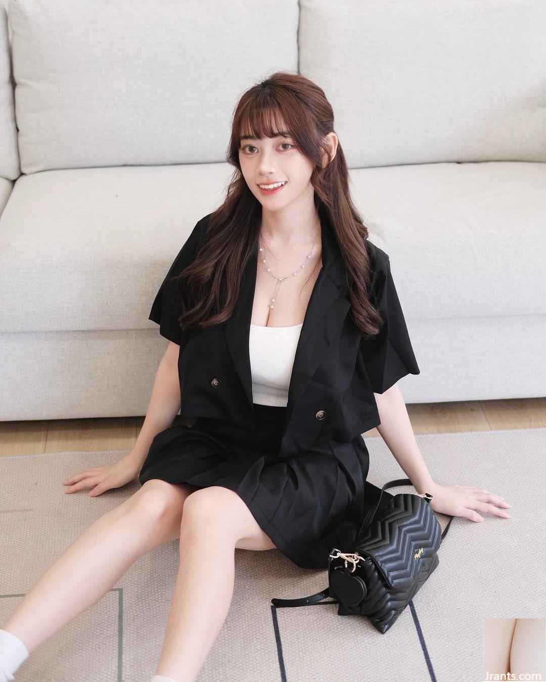 Cô gái xinh đẹp chất lượng hàng đầu “Yihan” có hai túi thịt lớn trên ngực đang say sưa (10p) - Ảnh 7