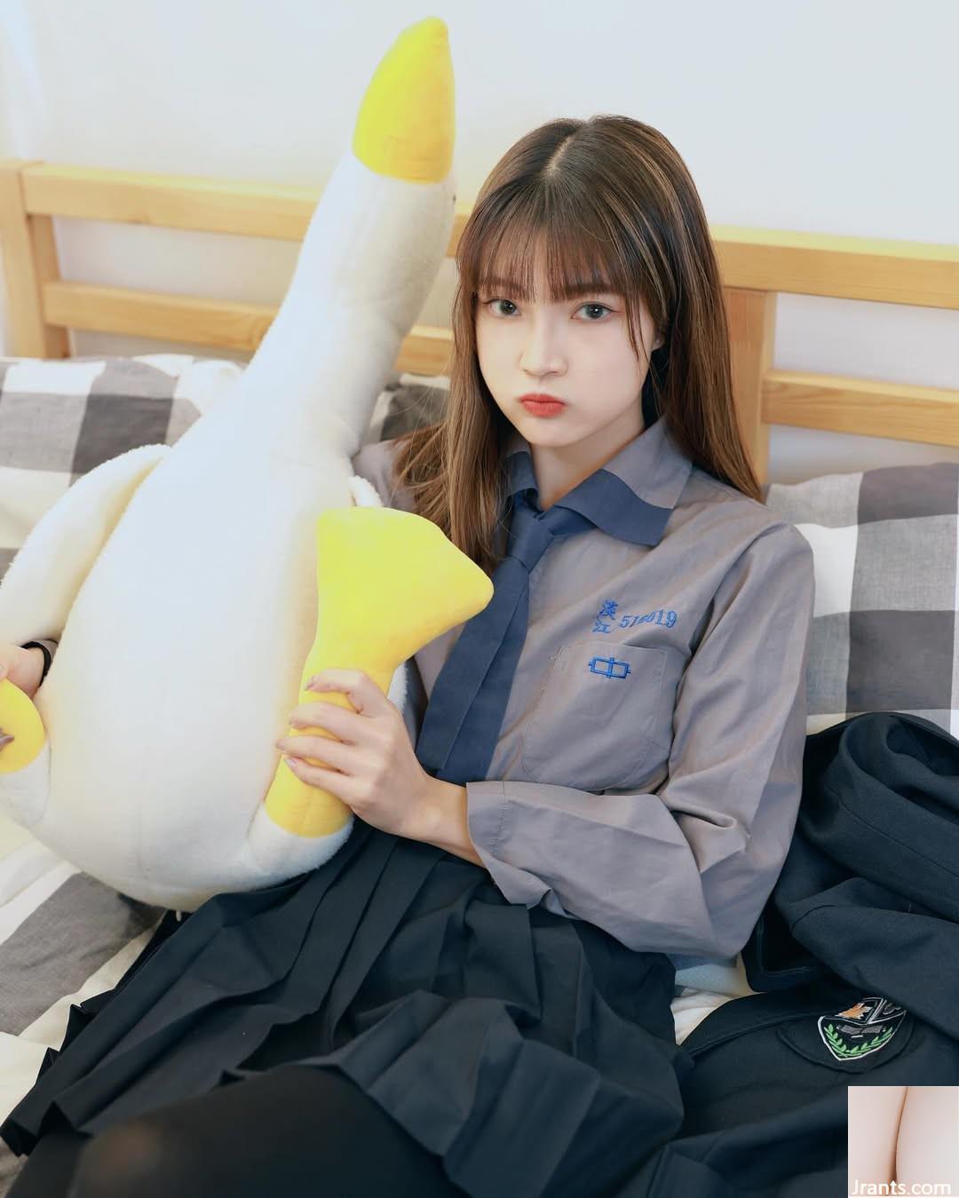 Gương mặt của cô nàng dễ thương “Jierong” ẩn chứa sức hút vô hạn (10P)