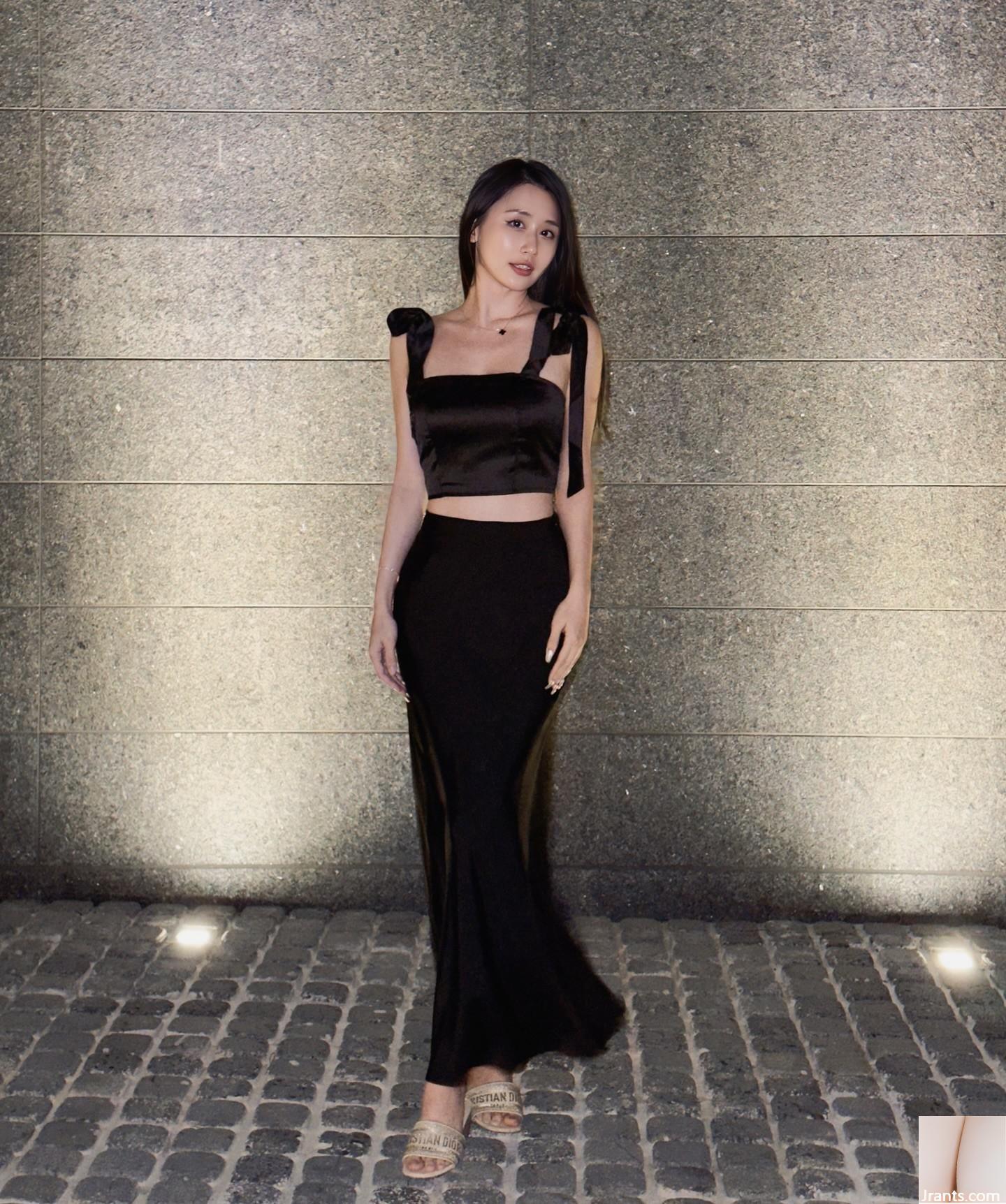 Một đôi chân đẹp và xinh đẹp, một nhân vật tốt, “carina”, thanh lịch và quyến rũ (10p)