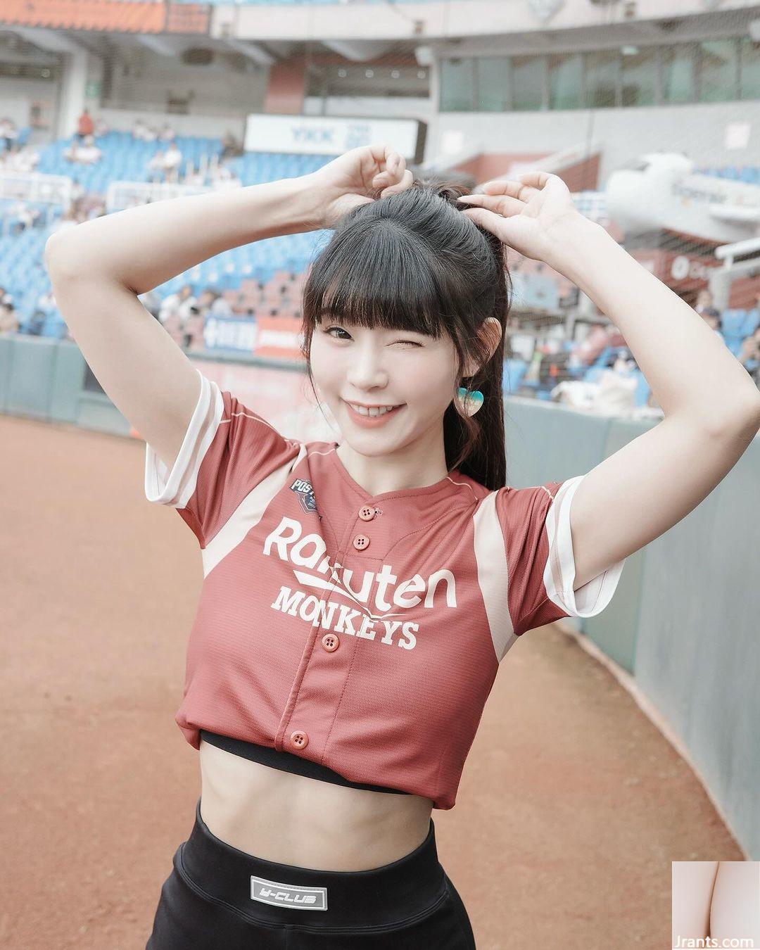 “Lu Xiaoqing” có một vòng eo gợi cảm và một món ăn sexy Eye Ăn kem (10p) - Ảnh 7