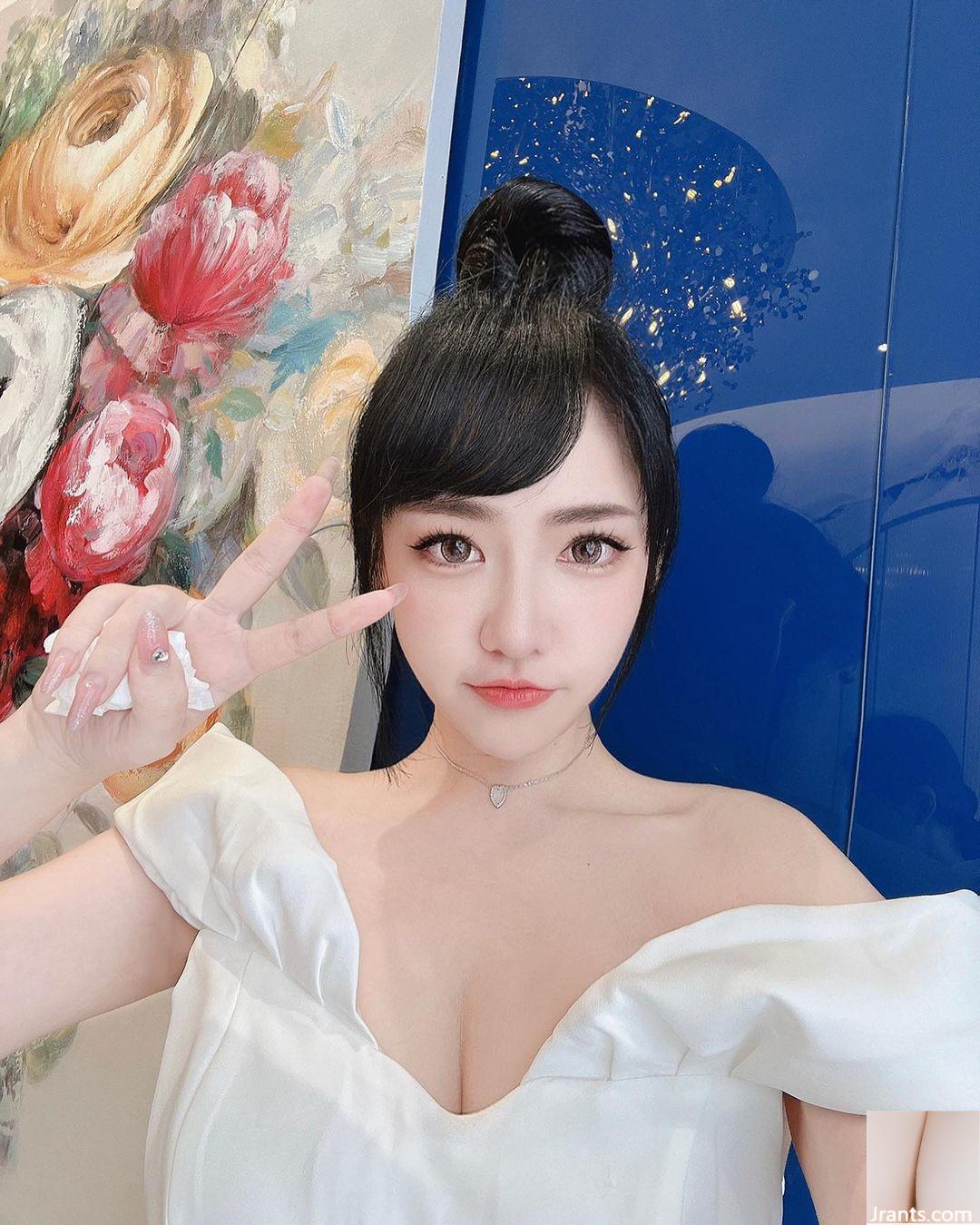 Cô gái đẹp nhất “Elle” có quan điểm bộ ngực tốt và xấu và một con số tốt và hình dáng gợi cảm (10p) - Ảnh 3