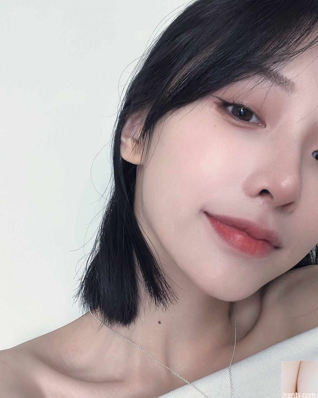 Vẻ đẹp gợi cảm “Xiao Zhixuan” có một nhân vật vượt ra ngoài trí tưởng tượng. Nó gần như rơi ra khỏi ngực (10p) - Ảnh 2