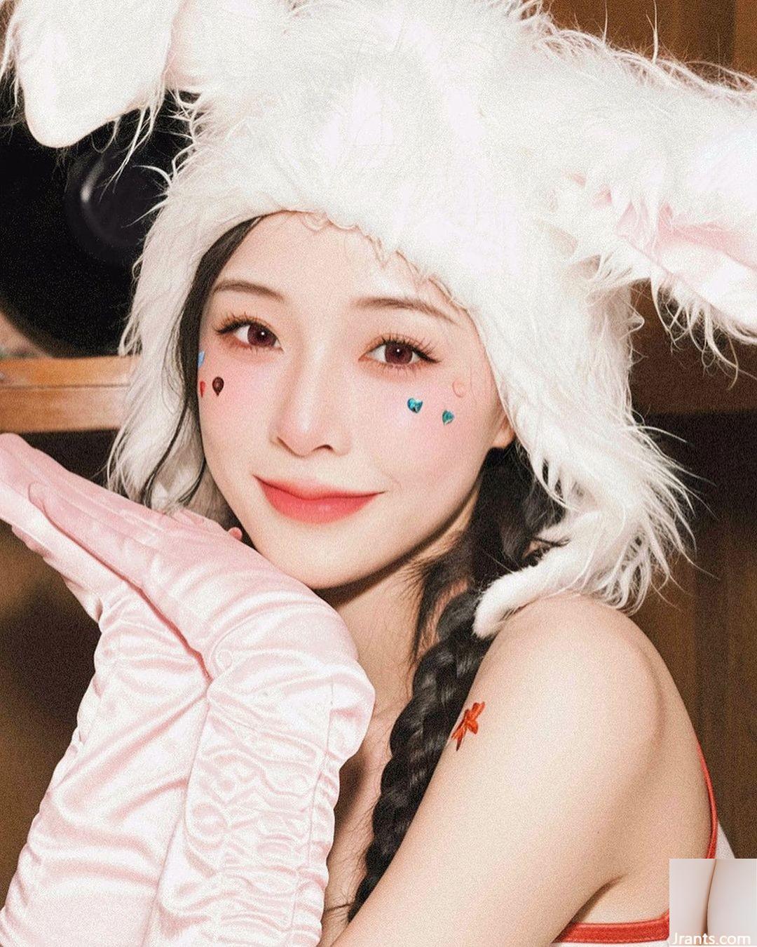 Vẻ đẹp gợi cảm “Xiao Zhixuan” có một nhân vật vượt ra ngoài trí tưởng tượng. Nó gần như rơi ra khỏi ngực (10p) - Ảnh 4