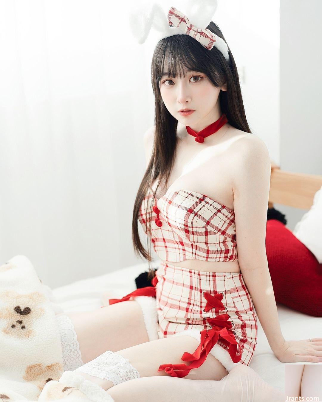 “Vivi” nàng tiên vui tươi đã tràn ra ngực và rất hôi. - Ảnh 2