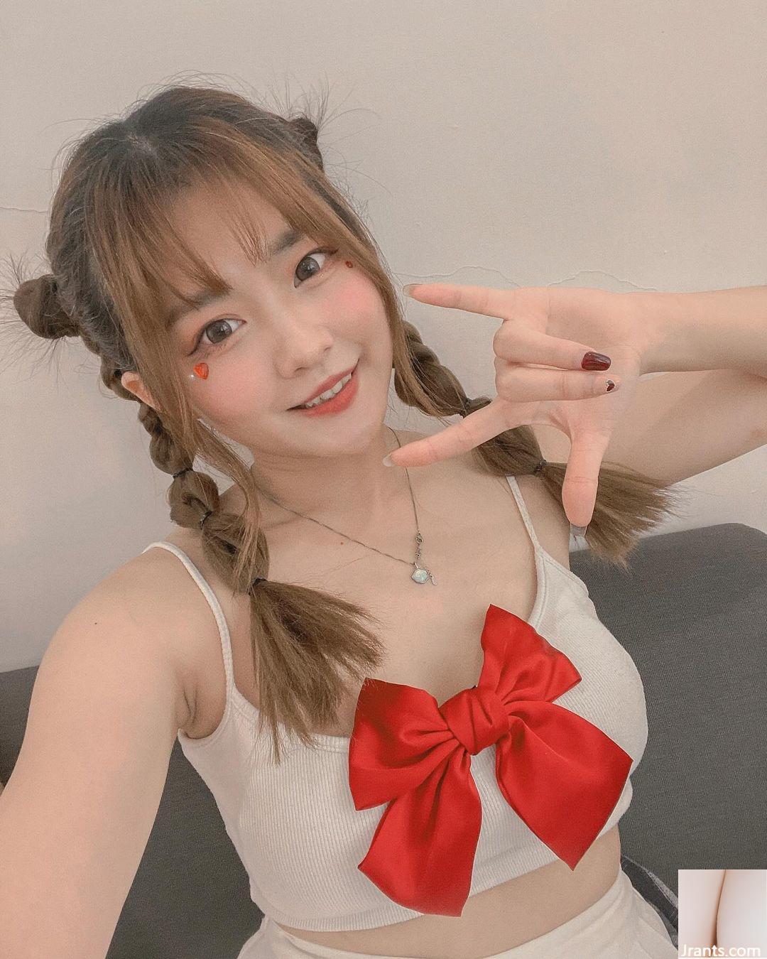 Cô gái xinh đẹp “Sunny Tinging” cho thấy cơ thể màu trắng và dịu dàng của cô trước vũ khí của cô (10p) - Ảnh 5