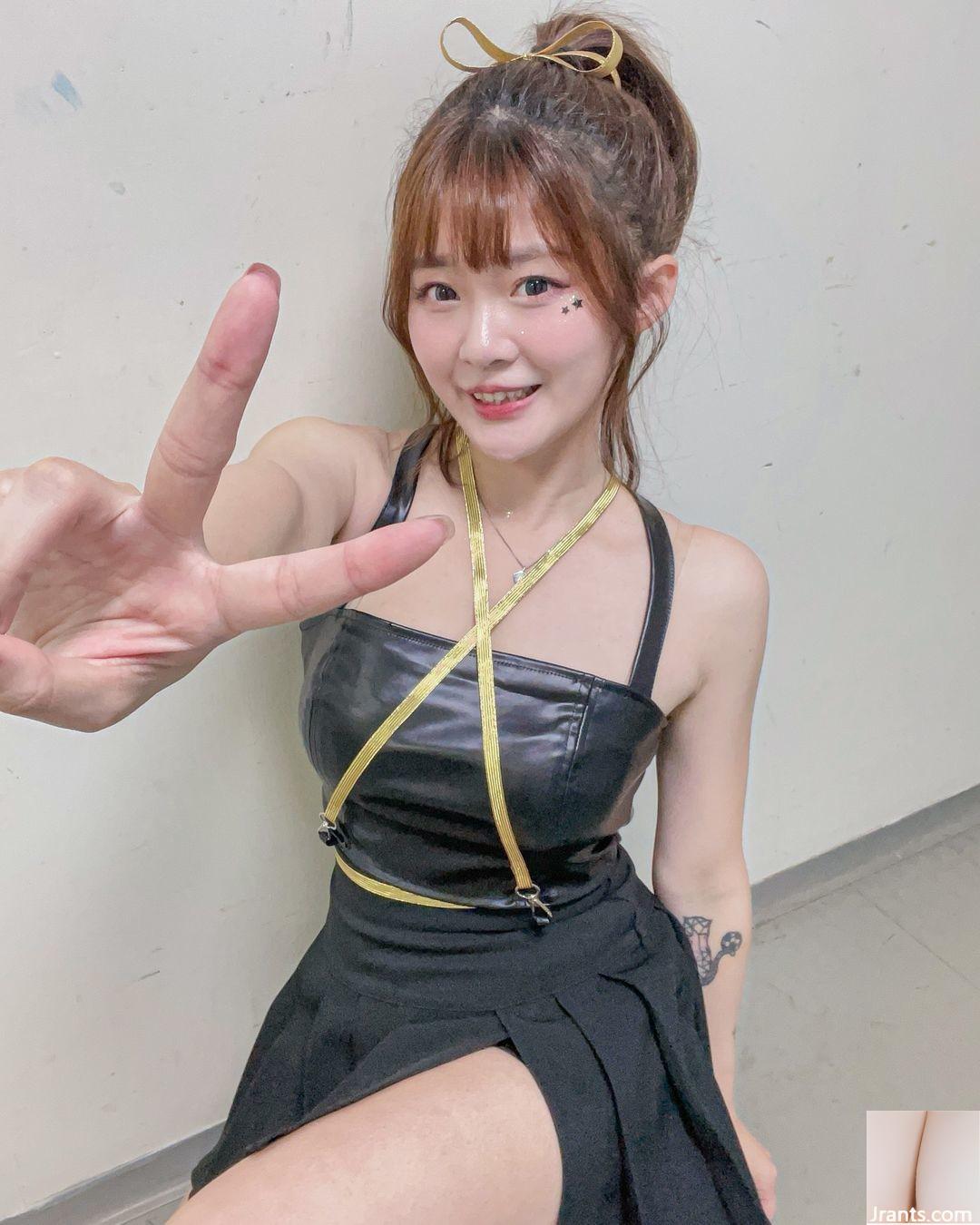 Cô gái xinh đẹp “Sunny Tinging” cho thấy cơ thể màu trắng và dịu dàng của cô trước vũ khí của cô (10p) - Ảnh 8