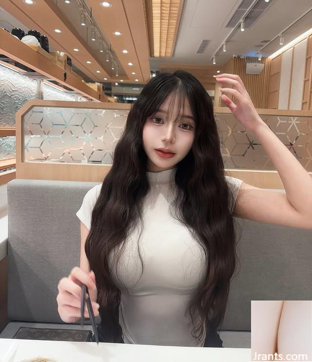 Bạn gái ngọt ngào “Nina” mềm mại và mềm mại, và “bộ ngực dịu dàng” tuyết “của cô ấy rất hào phóng! Không có nhược điểm để thu hút người hâm mộ trong vài giây (10p)