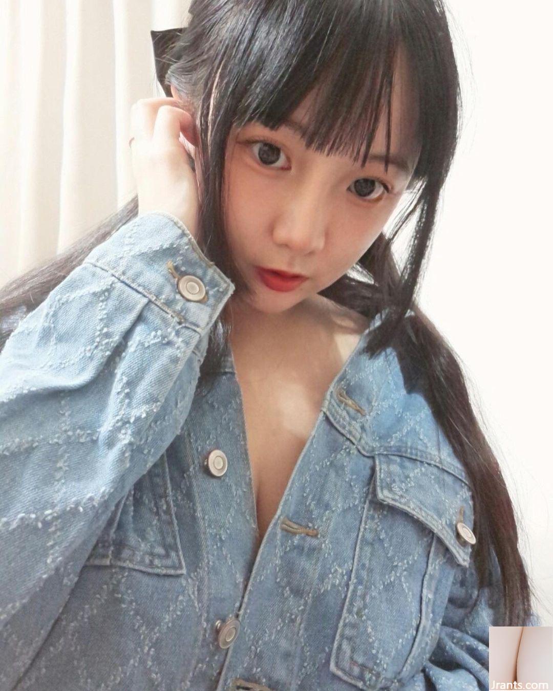 Cô gái dễ thương “Xu Ganzai” khoe bộ ngực trắng và dịu dàng thật quyến rũ! (9p) - Ảnh 9