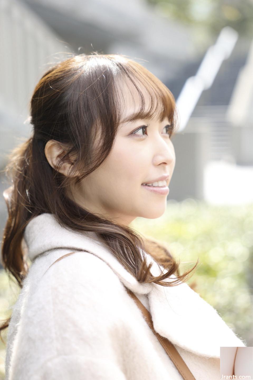 Ai Hasegawa – Một người phụ nữ đã có gia đình, cảm thấy ngột ngạt vì cuộc sống quá bất cẩn của mình và tìm kiếm đàn ông để thay đổi nhịp sống. - Ảnh 4