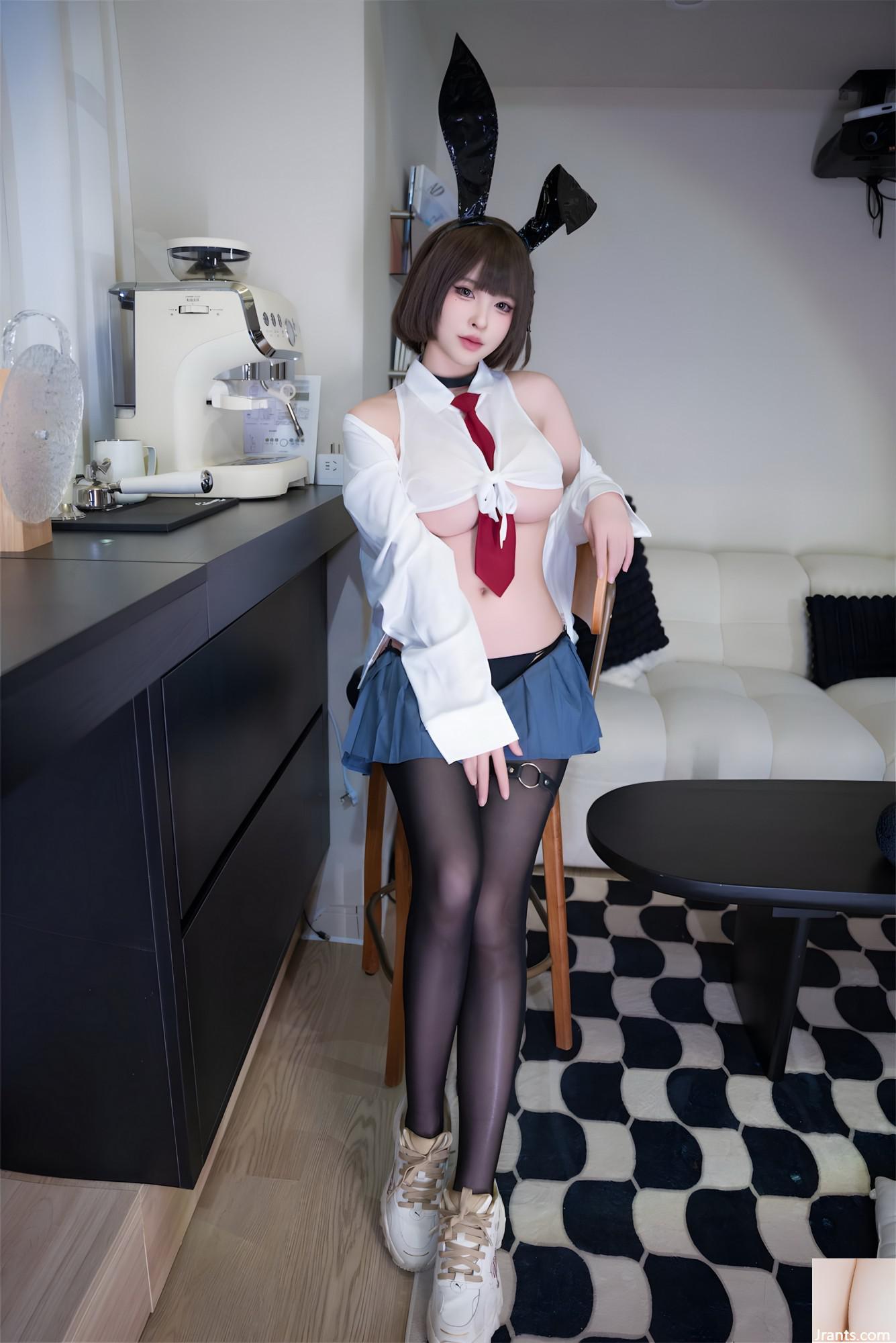 Yuno Shimizu xinh đẹp – Cô gái thỏ có váy ngắn (59p) - Ảnh 2