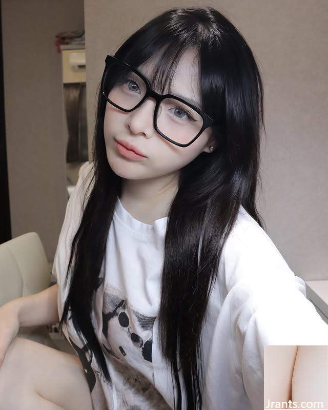 Cô gái ngọt ngào với tính khí “Su Mei” có một vóc dáng tuyệt vời và một bức tranh rất quyến rũ (11p) - Ảnh 2