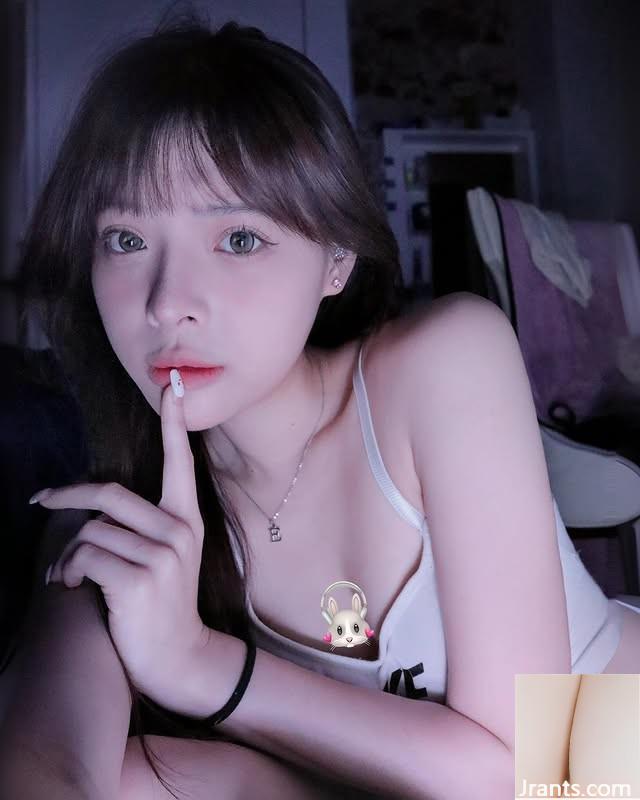 Cô gái ngọt ngào với tính khí “Su Mei” có một vóc dáng tuyệt vời và một bức tranh rất quyến rũ (11p) - Ảnh 4