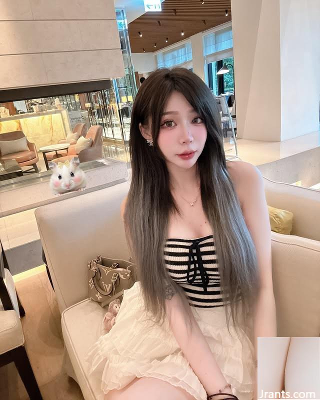 Nữ thần xinh đẹp “Yichen” có bộ ngực trắng và đẹp và thân hình đẹp là trọng tâm của khán giả (11p) - Ảnh 2