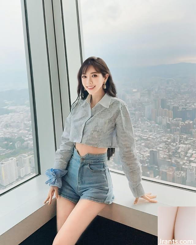 Cô gái gợi cảm và xinh đẹp “Salin” khiến mọi người cảm thấy ham muốn … (10p)