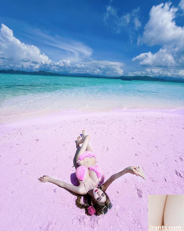 Đèn pha siêu lớn rất oi bức. Đôi mắt của “Liu Lubi” trôi dạt (10p) - Ảnh 10