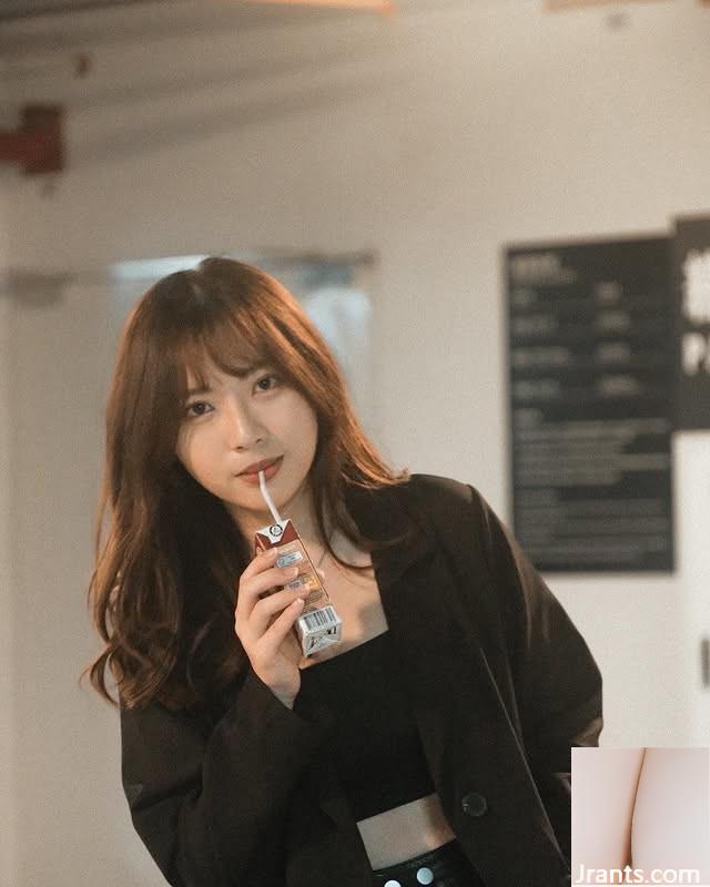 “Lin Yuxuan” có tỷ lệ cơ thể đẹp không giống một người thật (10p) - Ảnh 3