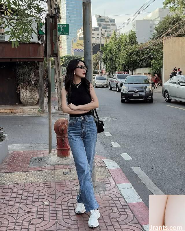 Phù thủy nhỏ “Hanjren724” ngọt ngào và gợi cảm (11p) - Ảnh 11