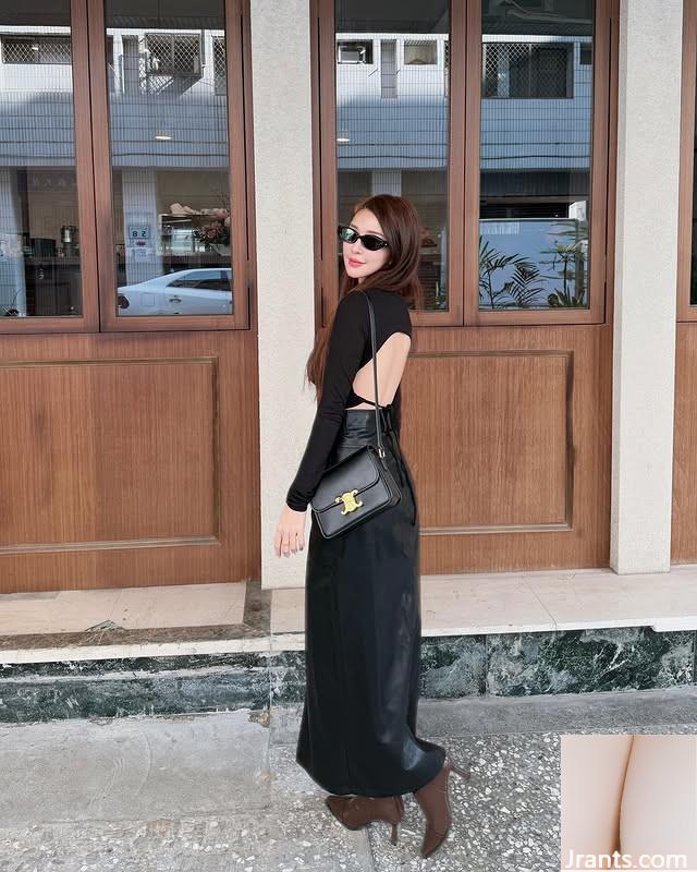 Phù thủy nhỏ “Hanjren724” ngọt ngào và gợi cảm (11p) - Ảnh 9