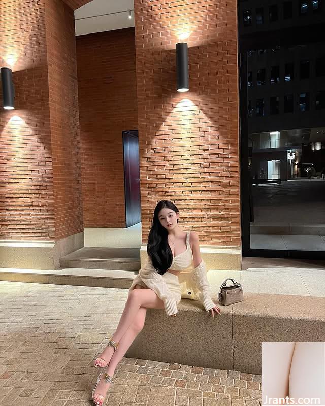 Sexy Network Beauty “Qian Hui” không thể che giấu sự phấn khích của cô ấy chỉ bằng cách xem nó (10p)